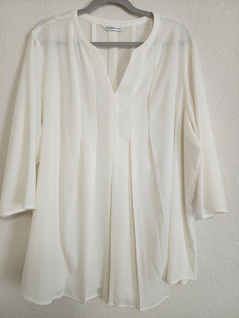 Croft&Barrow Ivory Pleated V-Neck Tunic
